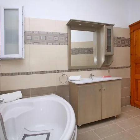 Kamara House *